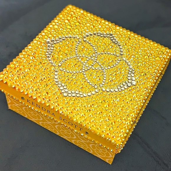 Bling Kendra Scott Box - Picture 3 of 5